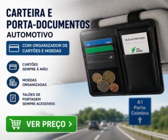 Carteira e porta-documentos automotivo em pele preta fixado no para-sol do carro com compartimentos para cartões, moedas e talão de portagem.