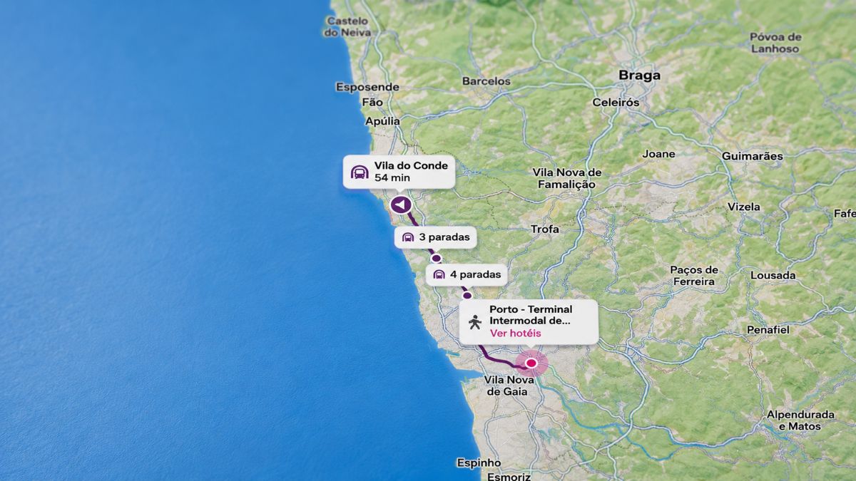 Mapa digital da costa de Portugal exibindo a rota de transporte público que conecta o município de Vila do Conde ao Terminal Intermodal do Porto.